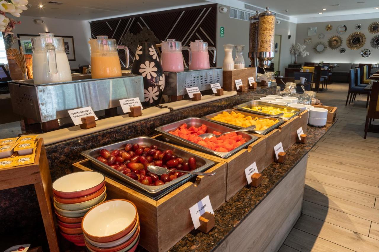 Casa Andina Premium Miraflores Лима Экстерьер фото A buffet at a hotel