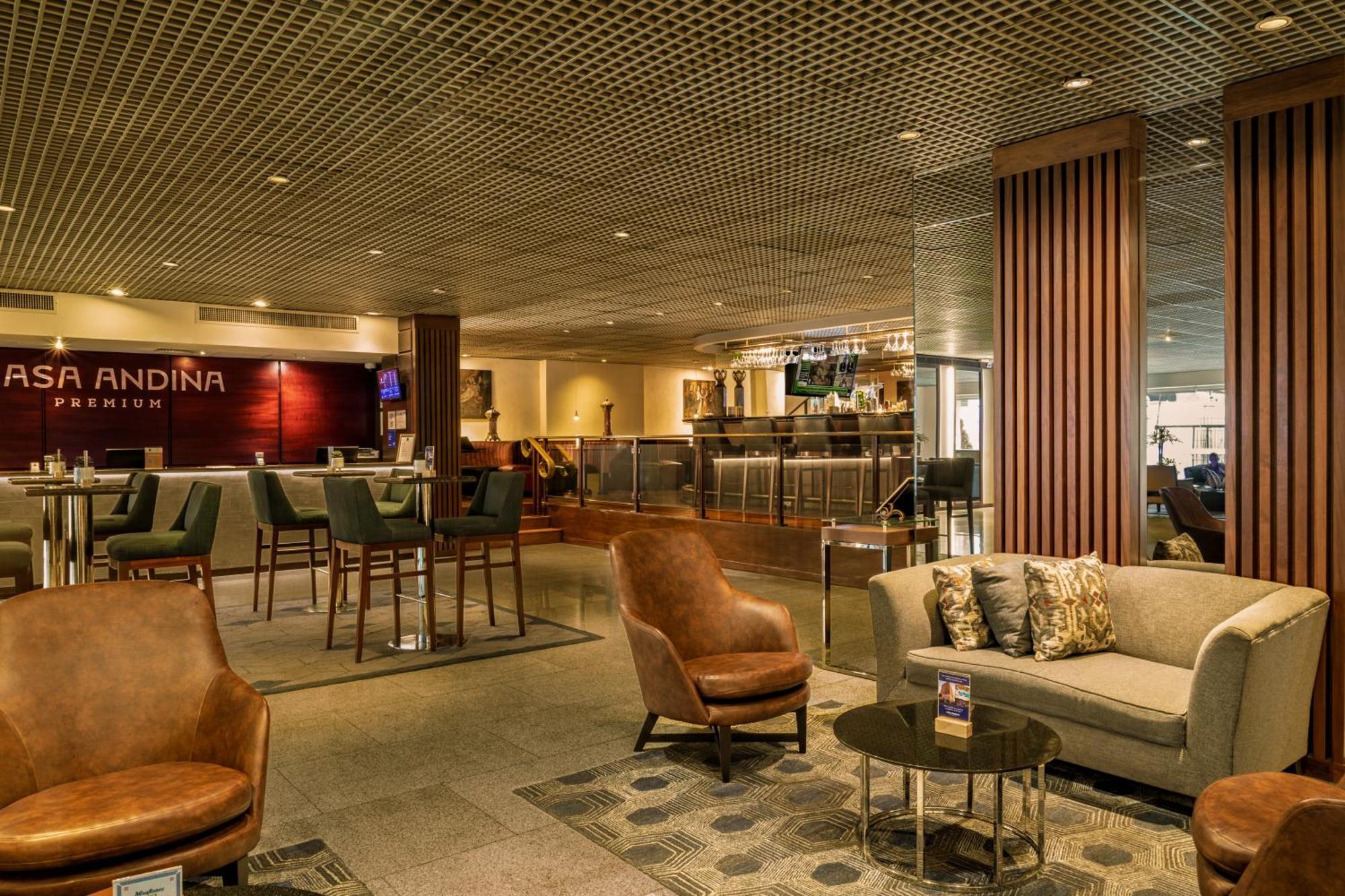 Casa Andina Premium Miraflores Лима Экстерьер фото The Andina Premium Lounge at Santiago Airport